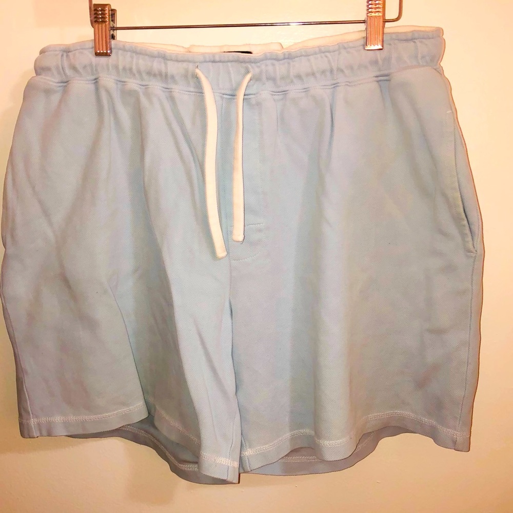🧢🧢Men’s Ike Behar deluxe French terry L shorts.